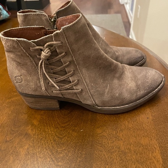 Born Bessie Brown Suede Ankle Boots 7.5 - Picture 1 of 9